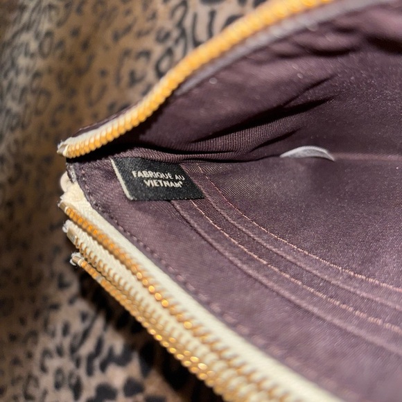 Authentic cream colored coach wallet/wristlet - Picture 9 of 10